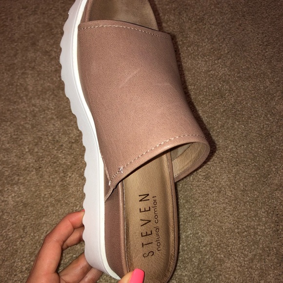 Worn twice Kore Steven by Steve Madden Wedge - Picture 6 of 6